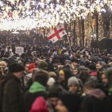 EU suspenduje bezvizni režim za zvaničnike Gruzije 5