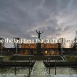 Umetnica Aleksandra Stratimirović delom "Hope" obeležava Nobel Week Lights 8