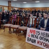 Studenti će provesti i drugu noć u zgradi Rektorata u Kragujevcu koju od petka drže u blokadi 11