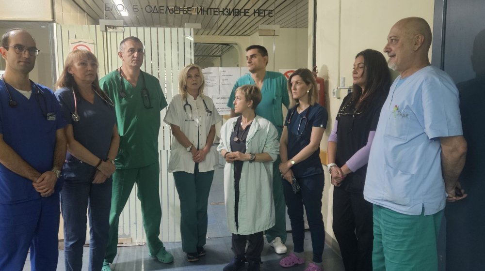 Od danas i lekari u akciji Zastani, Srbijo: Prvi prekinuli rad na 15 minuta u Knjaževcu i Kraljevu 1