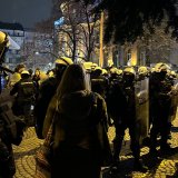 Prepoznatljivi po belim šlemovima i štitovima: Šta je Policijska brigada, koju je Vučić sinoć izveo pred studente? 3