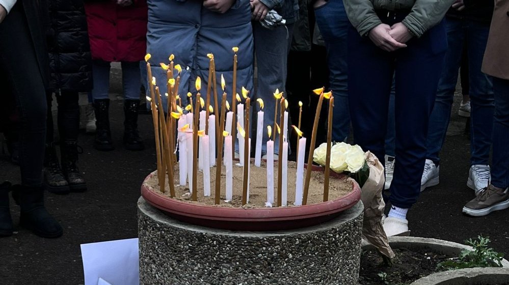 Studenti Poljoprivrednog fakulteta: Pomen žrtvama nesreće na Železničkoj stanici 1