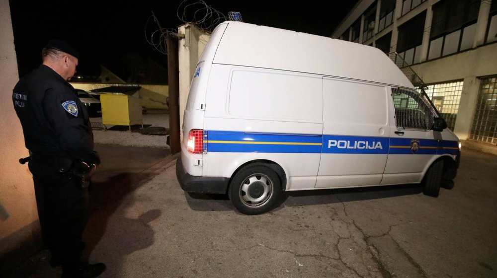 Roditelji dveju mrtvih beba priznali sve što im se stavlja na teret 1