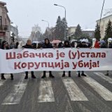 Protest "Odbranimo Šabačko" održan ispred Šabačkog pozorišta 6