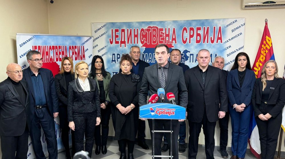 Ko ima veće šanse da preuzme Jedinstvenu Srbiju Dragana Markovića Palme, Vučić ili Dačić? 1 Ko ima veće šanse da preuzme Jedinstvenu Srbiju Dragana Markovića Palme, Vučić ili Dačić? 1