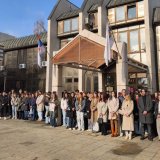Studenti Ekonomskog fakulteta odali počast nastradalima u Novom Sadu: O daljim koracima protesta će se tek dogovarati 9