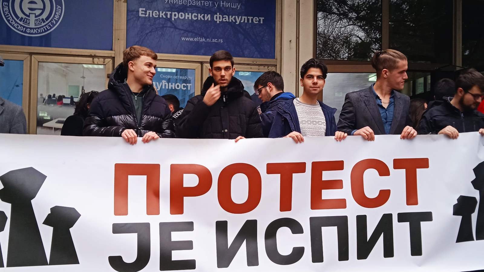 Studentski protest na Elektronskom fakultetu Niš Niš: Studenti Fakulteta zaštite na radu odlučuju o blokadi, Mašinski i GAF je zakazali za ponedeljak 2
