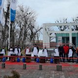 Poljoprivrednici kuvaju gulaš: 1.200 porcija za studente u Novom Sadu 1