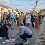 I učenici beogradskih gimnazija učestvovali u akciji "Zastani Srbijo" 5