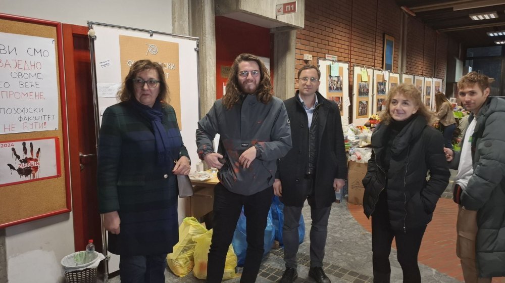 Inicijatori ProGlasa posetili studente koji blokiraju Filozofski i Prirodno-matematički fakultet u Novom Sadu 1