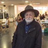 Radovan Markov, jedan od osnivača Novosadskog univerziteta, sačekao rektora kada je izlazio iz zgrade i poručio mu da je "osramotio Univerzitet" 8