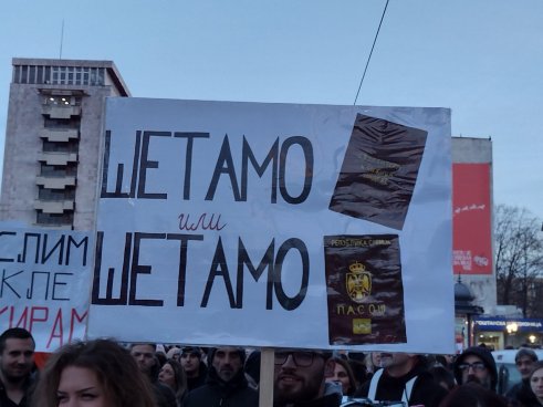 protest kragujevac "(U)stanimo sad svi za Novi Sad": Završen najmasovniji protest "Zastani Srbijo" u Kragujevcu 7