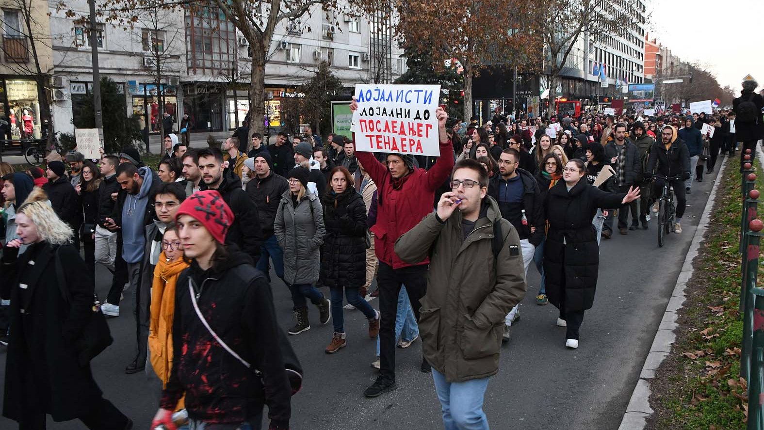 Da je ovo kojim slučajem obojena revolucija, sve bi išlo mnogo lakše 2