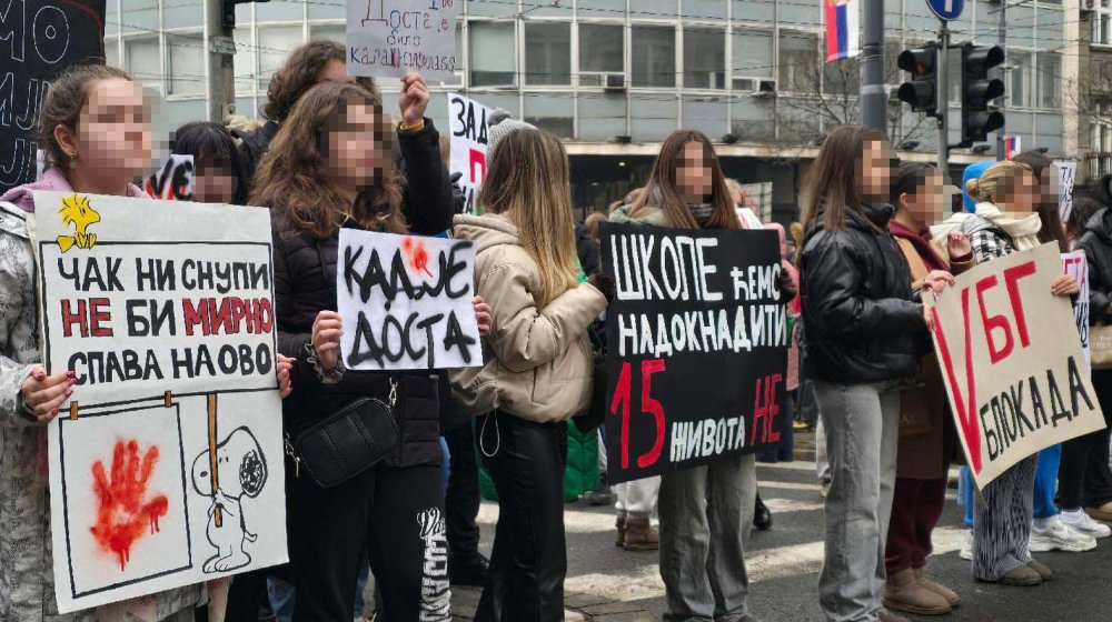 Direktorka Gimnazije “Sveti Sava”: Škola nije u blokadi, neki đaci pružili podršku učenicima Pete 1