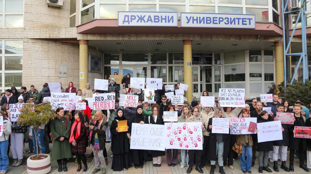 Novopazarski studenti u blokadi: Moguć novi problem sa grejanjem Univerziteta 1