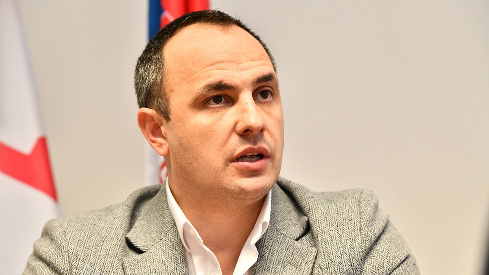 "Vučićeve konsultacije izigravanje demokratskih procedura": Da li će se opozicija odazvati pozivu predsednika? 6 "Vučićeve konsultacije izigravanje demokratskih procedura": Da li će se opozicija odazvati pozivu predsednika? 4