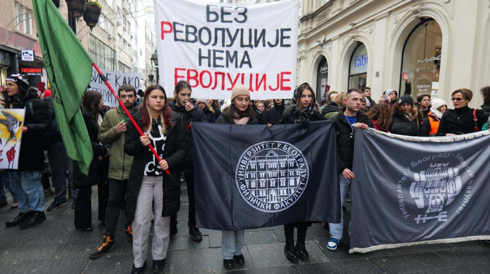 Španski list "Periodiko": Devojke i žene u prvim redovima građanske bune u Srbiji 1