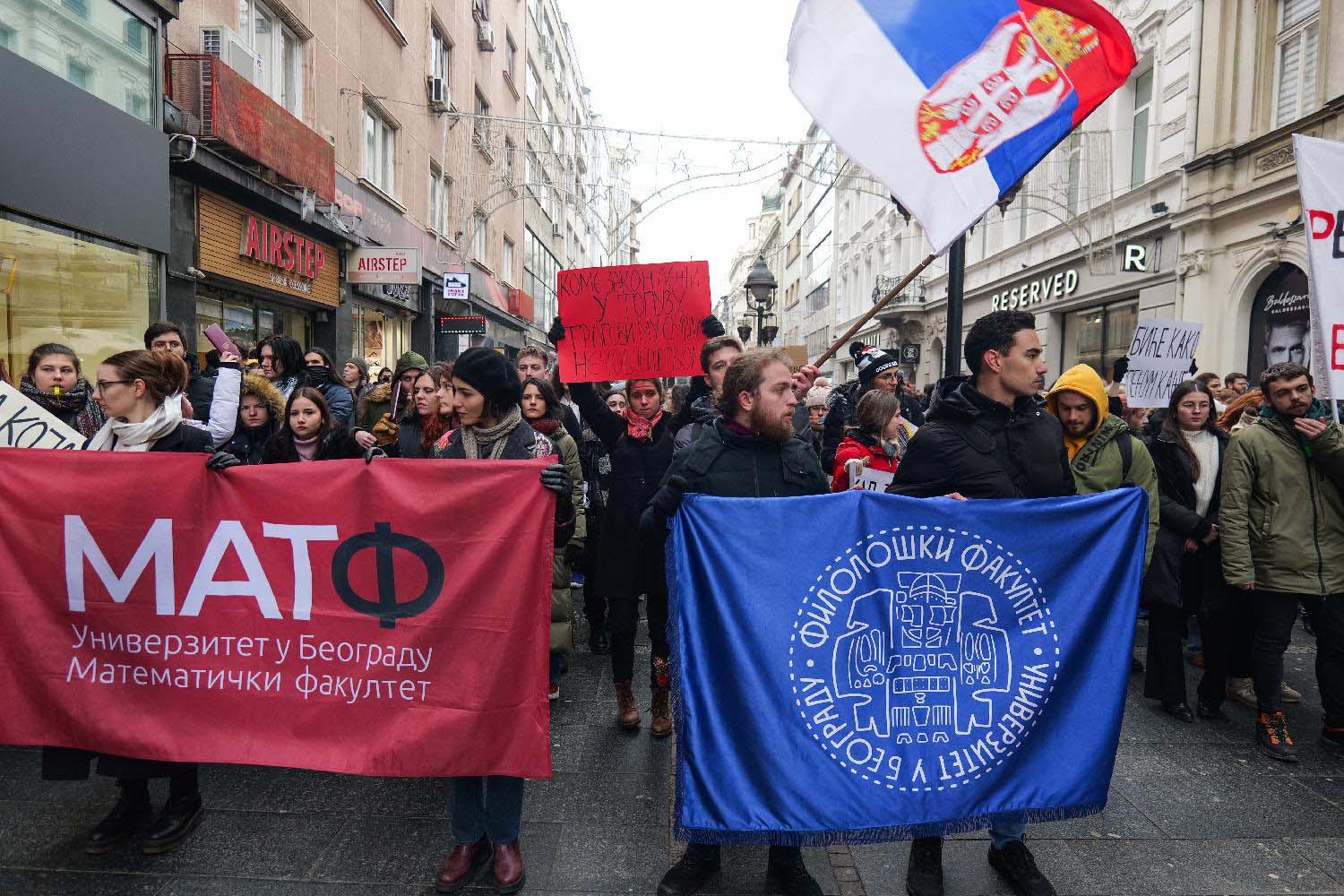 Završen veliki protest studenata "Nećete nas gaziti!" ispred Tužilaštva u Beogradu zbog povređivanja studentkinje na blokadi (VIDEO/FOTO) 2