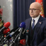 Vučević (SNS): Da li će se nastaviti razgovori sa rektorom je pitanje za premijera 5