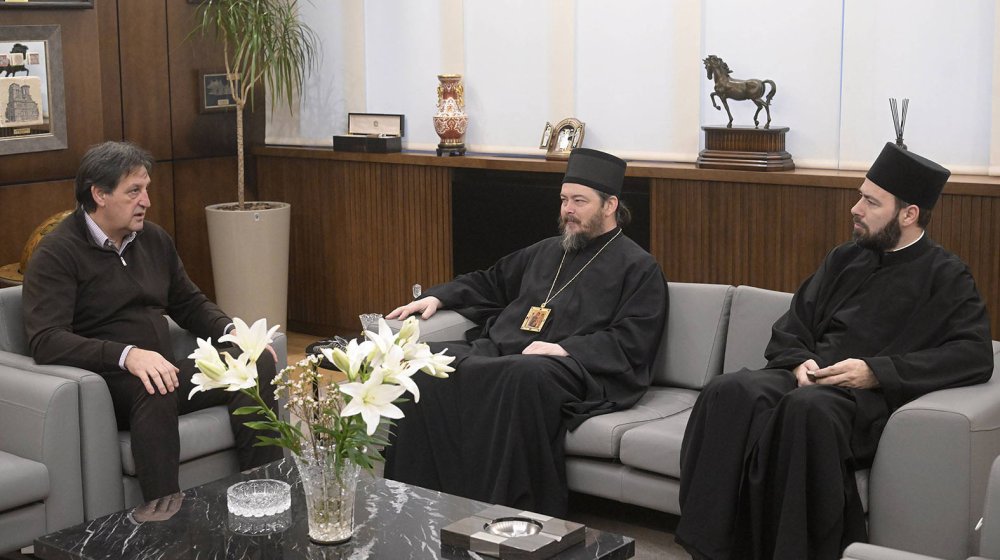 Gašić razgovarao sa vojnim episkopom Dositejem o verskoj službi u vojsci 1