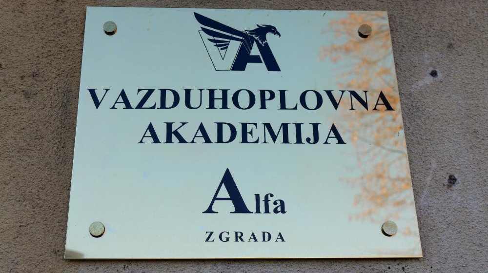 Protest u Vazduhoplovnoj akademiji u Beogradu zbog smene direktora, zahtevi upućeni ministarki prosvete 1