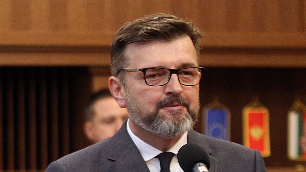 Šta je pozadina smene direktora Vazduhoplovne akademije? 2 Šta je pozadina smene direktora Vazduhoplovne akademije? 2