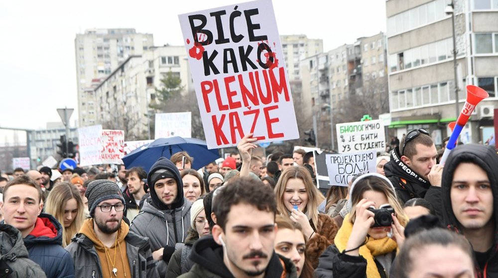 Novosadski studenti organizuju biciklističku kritičnu masu kako bi pozvali na veliki protest i blokadu tri mosta 1