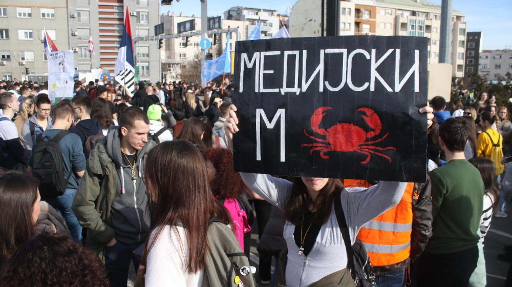 Srpska studentska pobuna i demokratija 1