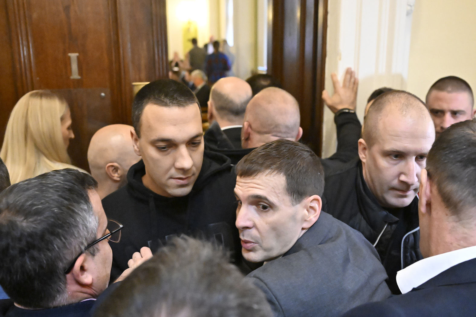 INTERVJU Miloš Jovanović: Svemu prođe rok upotrebe, pa i Vučiću 3 INTERVJU Miloš Jovanović: Svemu prođe rok upotrebe, pa i Vučiću 2