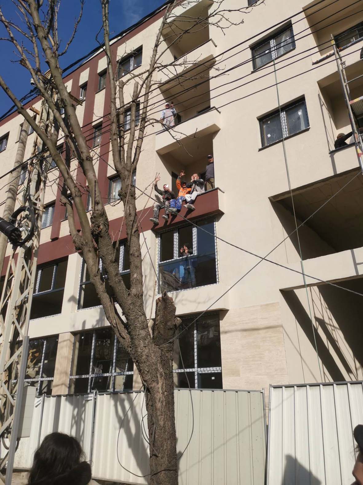 Studenti iz Beograda peške stigli u Novi Sad, odali poštu nastradalima: Noć će provesti na fakultetima, skup protekao bez incidenata (FOTO, VIDEO) 40
