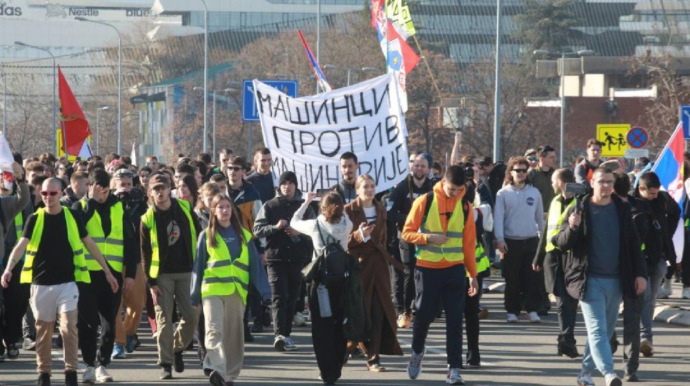 Studenti: Predsednik Opštine Inđija danima bez odgovora na zahtev za prostor za noćenje pešacima 1