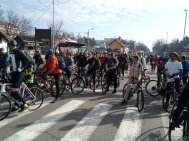 Studenti krenuli biciklima iz Beograda u Novi Sad (FOTO; VIDEO) 2
