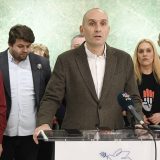 Veljko Krstonošić (DS): Vučević je poslednji političar koji treba da se žali na zvižduke, nekada se smejao dok su nas njegove falange pljuvale i udarale 3