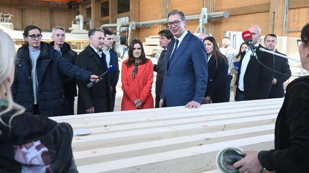 Vučić nastavlja posetu Rasinskom okrugu 1