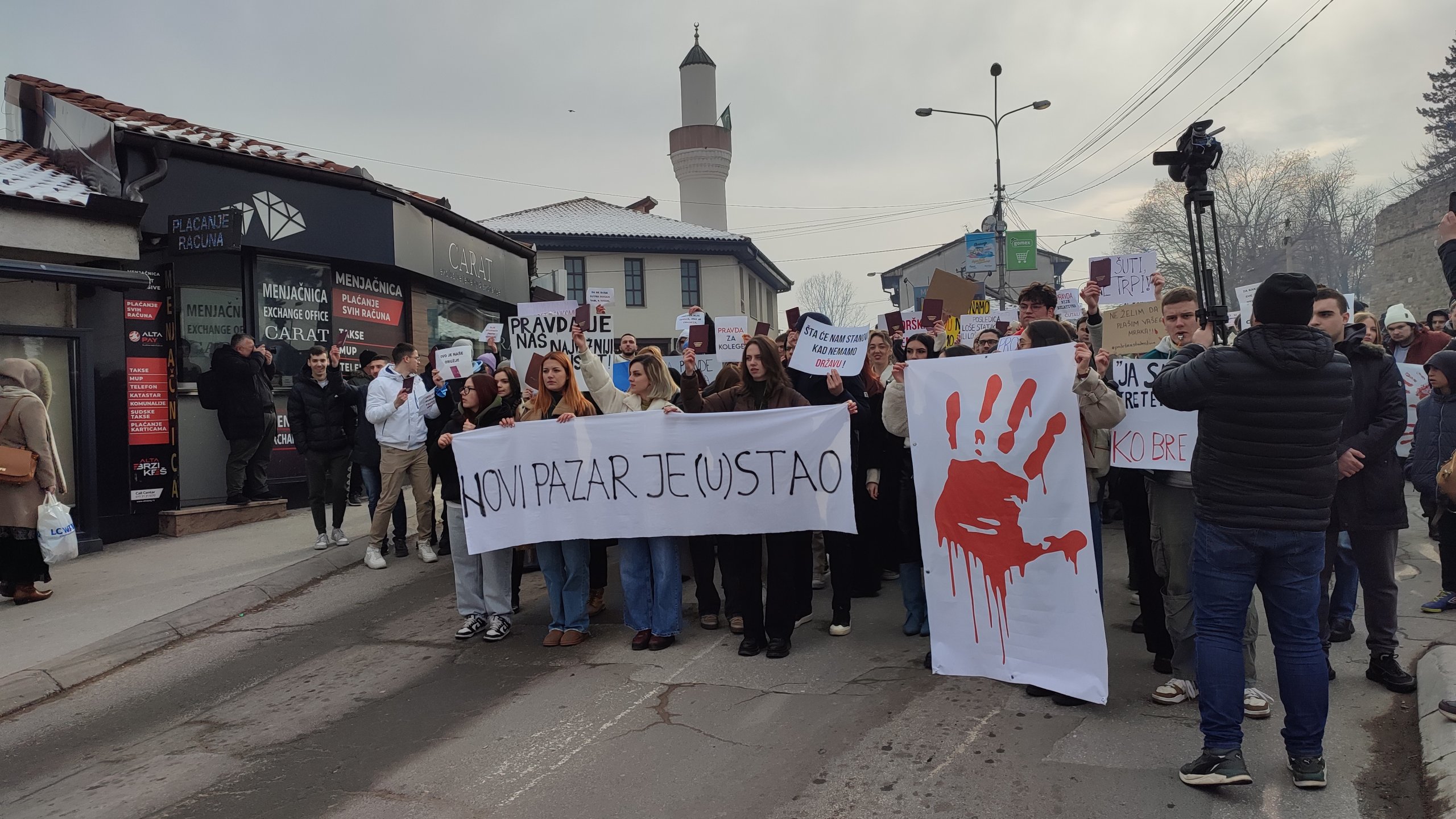 "Probudite se, ljudi": Ustao i Novi Pazar (FOTO) 2 "Probudite se, ljudi": Ustao i Novi Pazar (FOTO) 2