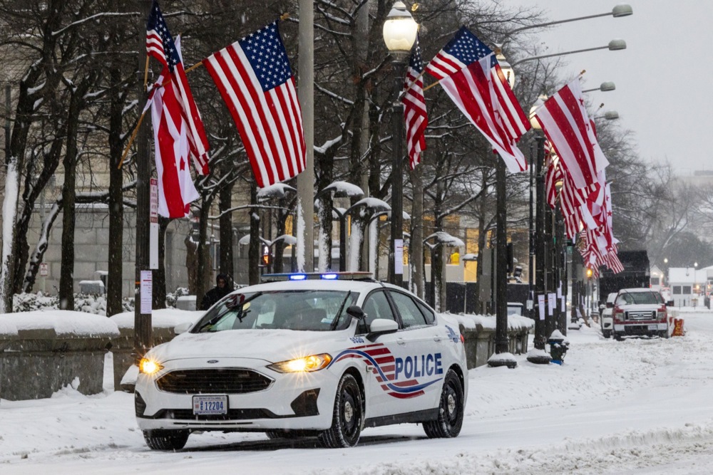 Zbog snega u nekoliko država SAD zatvorene škole i vladine kancelarije 3 Zbog snega u nekoliko država SAD zatvorene škole i vladine kancelarije 3