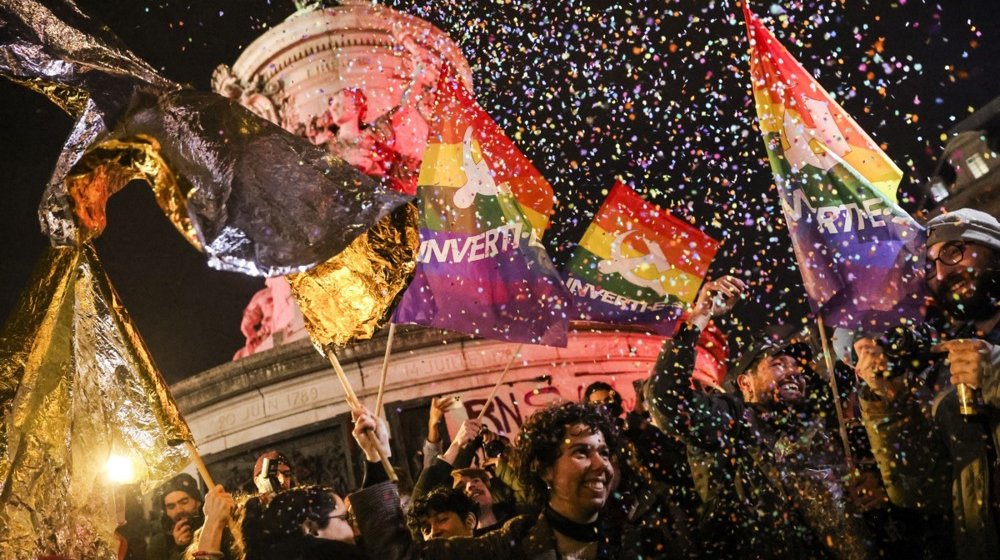 „Prljavi rasista je mrtav“: U više gradova Francuske proslavljena smrt Žan-Marija Le Pena (FOTO) 1