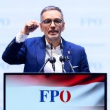 "Odmah pošto je Kikl dobio mandat autokrata Vučić se javio za reč": Švajcarski dnevnik o pretnjama po Balkan od nove vlade Austrije 6