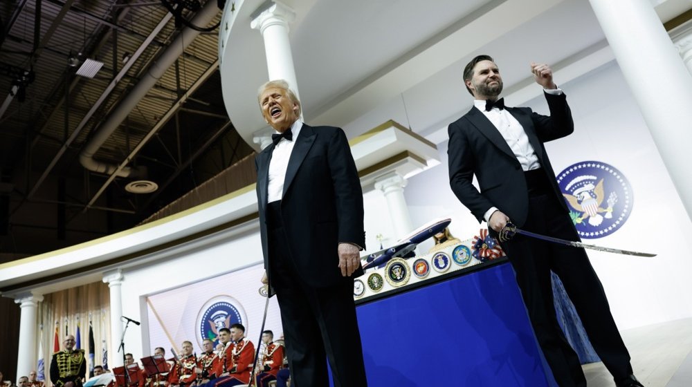 Ovo su iznosi plata Trampa, potpredsednika Vensa, lidera Kongresa... 1