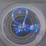 Novak Đoković napisao "Za Sonju" na kameri markerom nakon pobede protiv Mahača 7