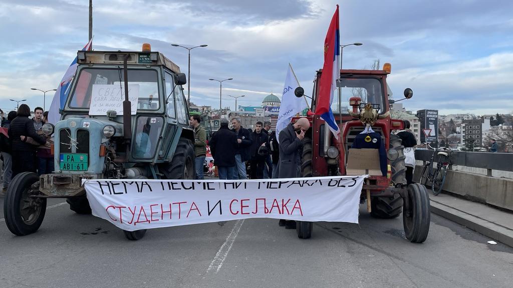 Završena blokada Autokomande: Studenti očistili ulice, saobraćaj pušten (FOTO, VIDEO) 17