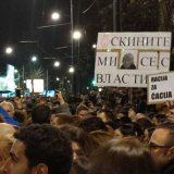 Britanski Gardijan o protestima: Veliki pritisak na Vučića, Milošević pao kad su se službe okrenule protiv njega 13