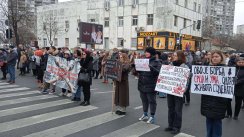 Zastani Srbijo Zemun U Zemunu blokada uz obezbeđenje policije, najavljeno novo okupljanje za večeras(FOTO) 2