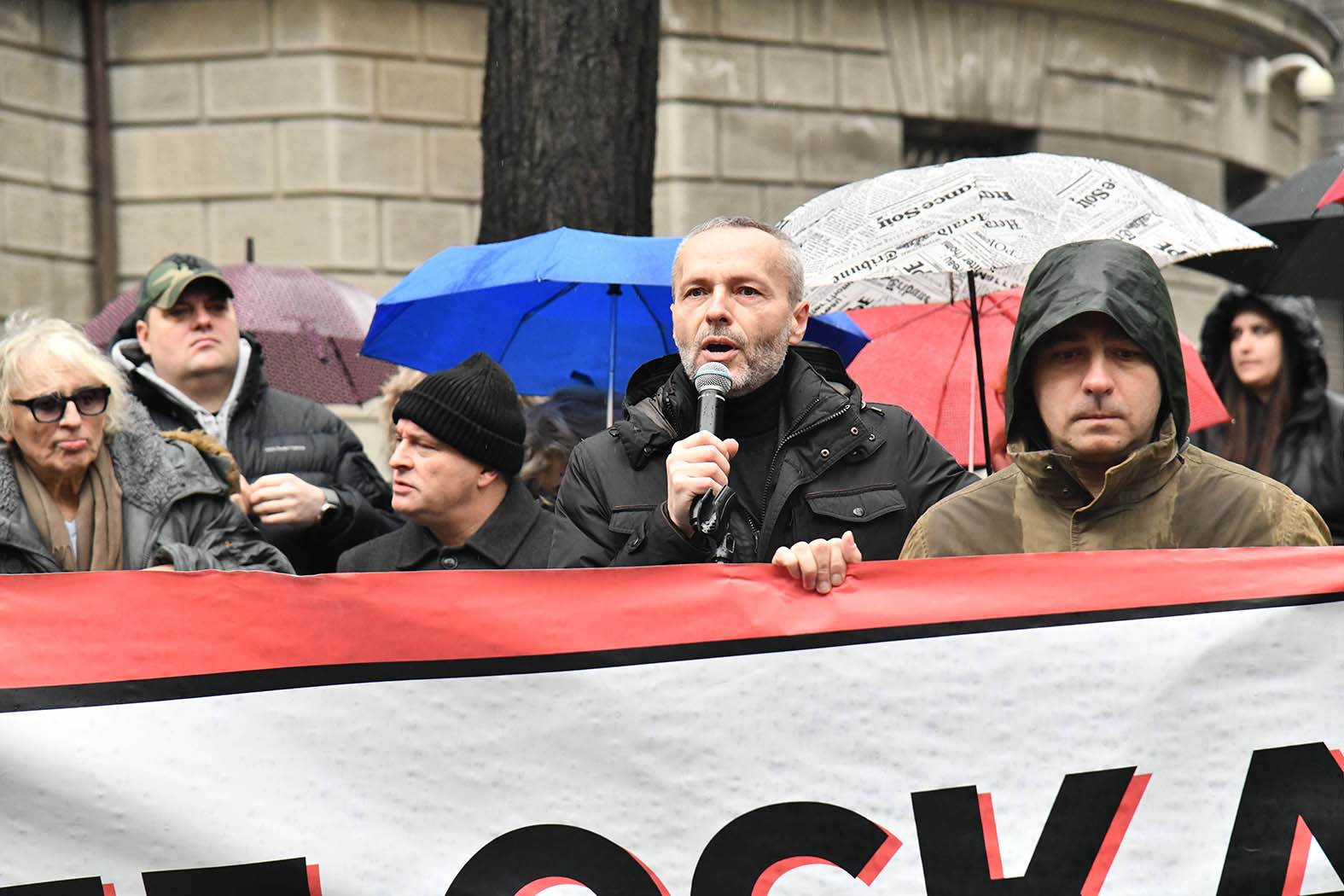 "Hulja se ljulja": Advokati održali protest na Andrićevom vencu 2