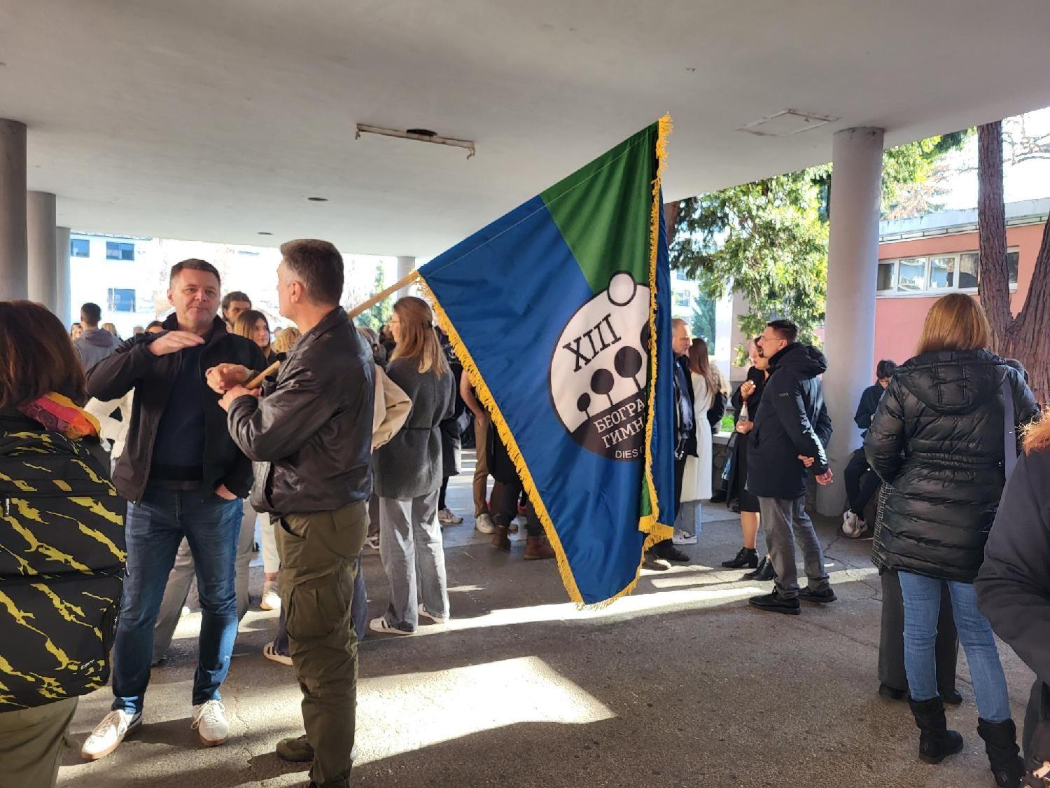 Problemi u školstvu u Srbiji: Obustava nastave i protivljenje kolektivnom ugovoru 1 škole u srbiji, obustava nastave u školama u srbiji, protesti prosvetara