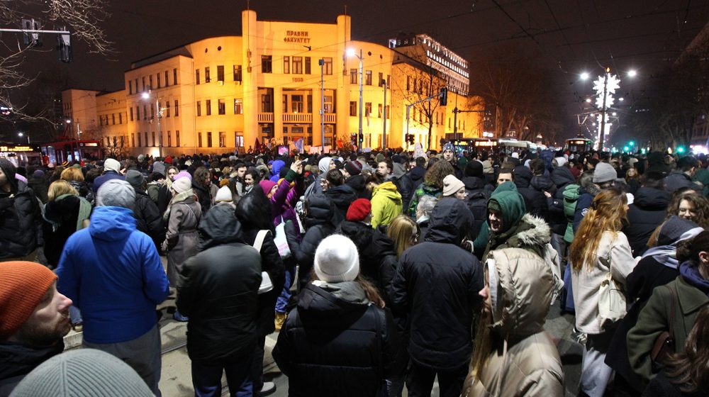 Da li Pravni fakultet počinje sa nadoknadom nastave? 1