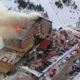 Više od 60 poginulih u požaru u hotelu u turskom ski-centru 5