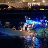 Sudar putničkog aviona i vojnog helikoptera u Vašingtonu, najmanje 19 mrtvih 6