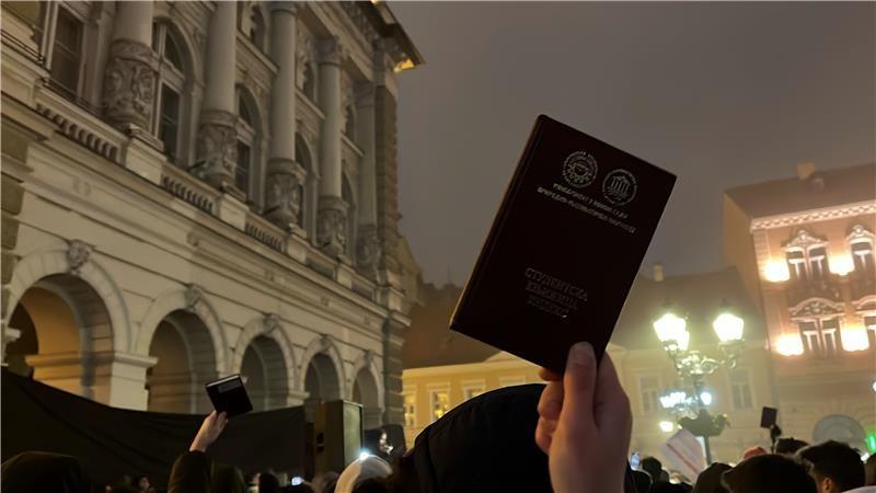 Ulazak planete u 2025: U Srbiji protesti, širom sveta vatromet, u Brazilu kupanje 10 Indeksi na skupu u Novom Sadu