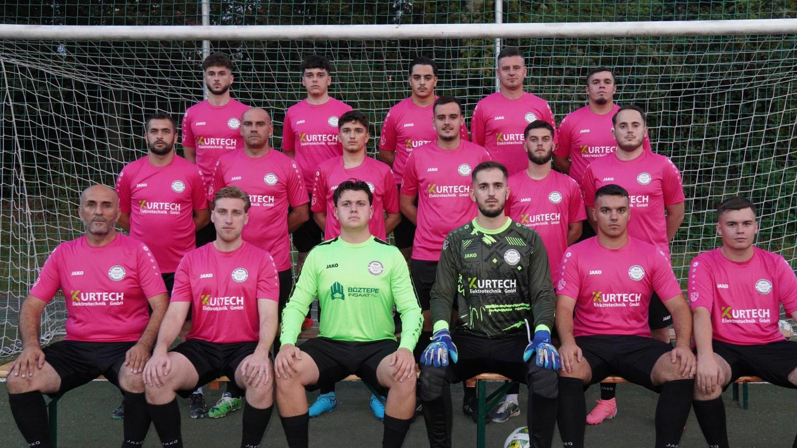 „Fudbalski klub Kurtanovići": Kako je balkanska familija postala hit nemačkog fudbala 5 Tim Florshajma